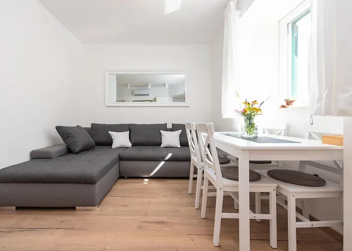 Lota Апартаменты *