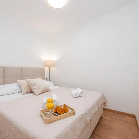 Apartment Lota *