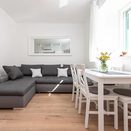 Lota Apartment *