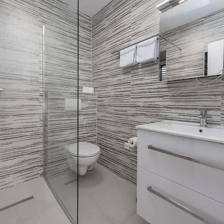 Apartment Lota Bibinje